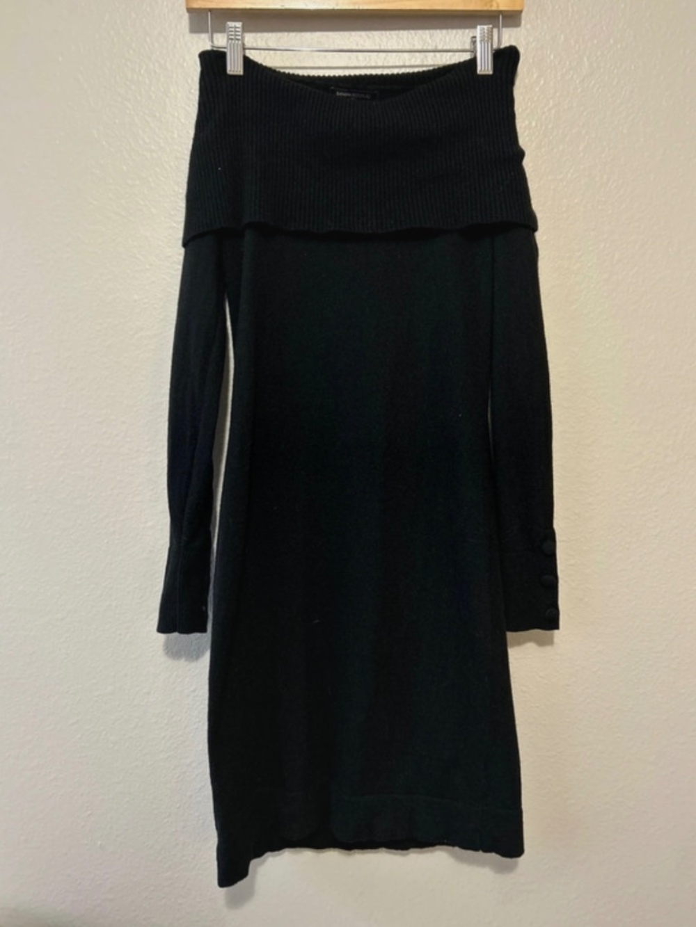 Banana republic off the shoulders knitted sweater dress
